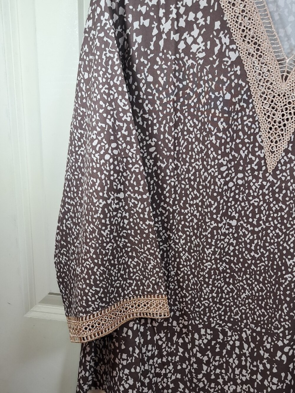 Brown & Cream V-Neck Printed Tunic Top - Picture 3 of 6